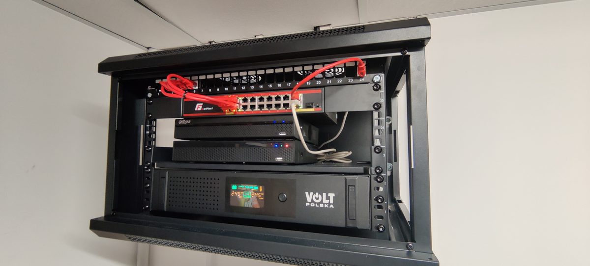 Szafa serwerowa sieć komputerowa — Białystok